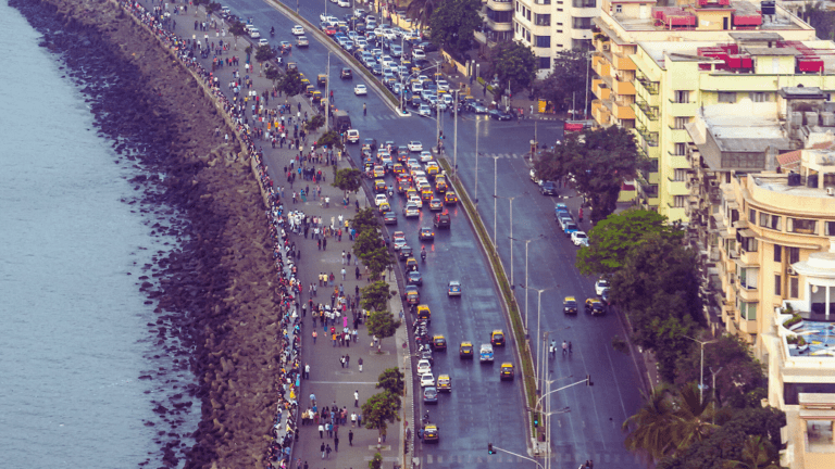 Read more about the article Marine Drive Mumbai: The Queen’s Necklace and the Heartbeat of the City