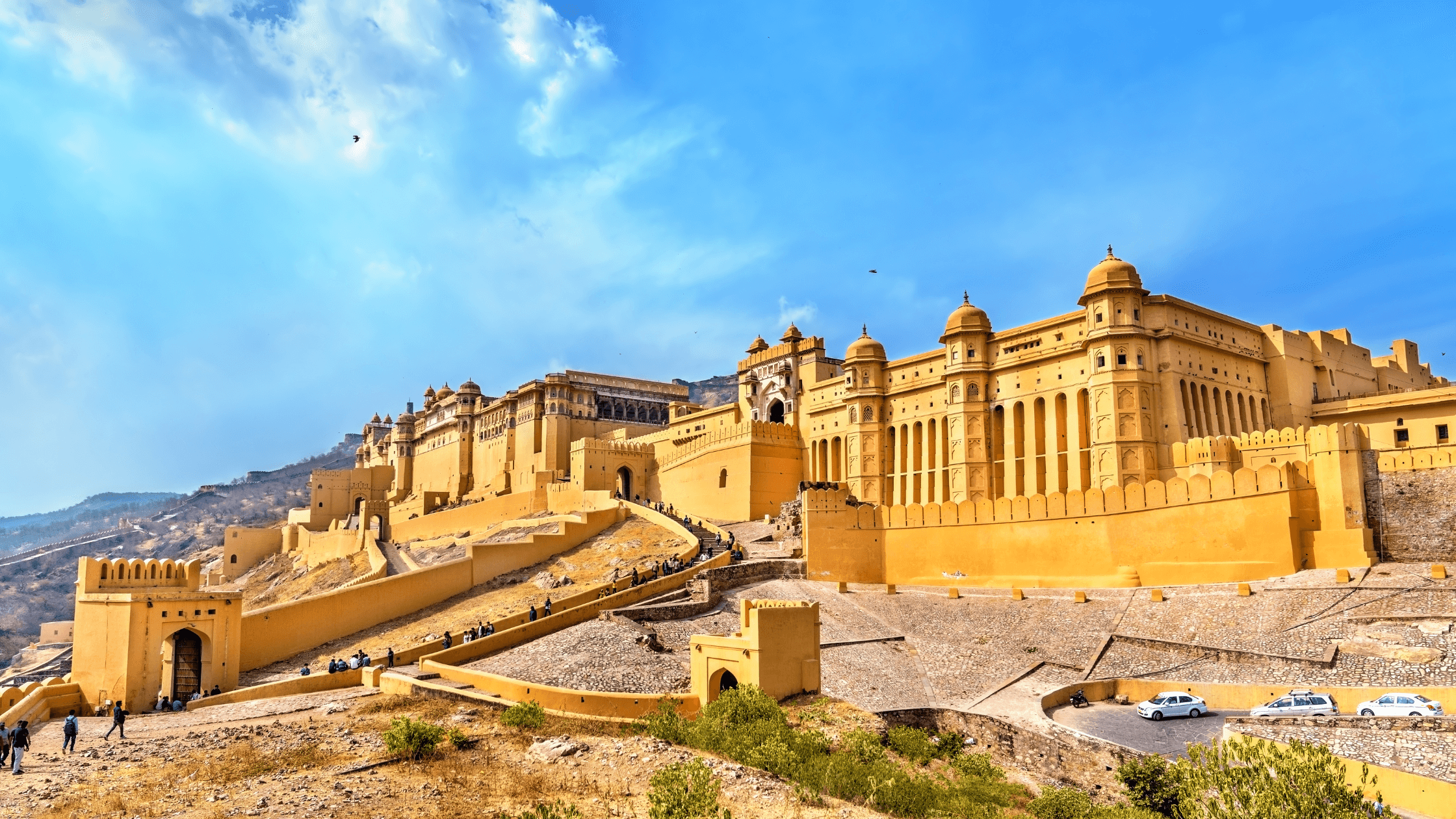Read more about the article What is the Golden Triangle Tour in India?